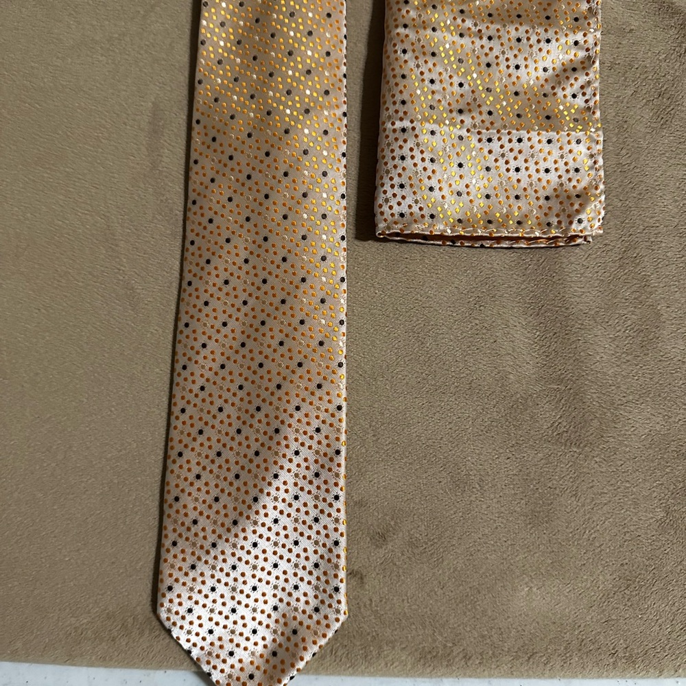 Ferrecci Gold, Orange, Brown Tie‎ Set